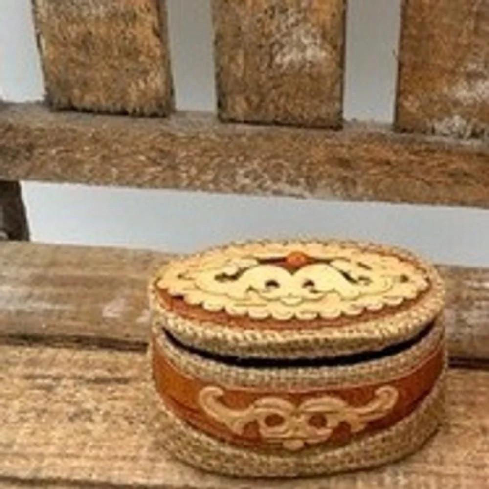 Unbranded Birch Bark Trinket Box Small Tan Excellent Burlap Leather Accent Oval